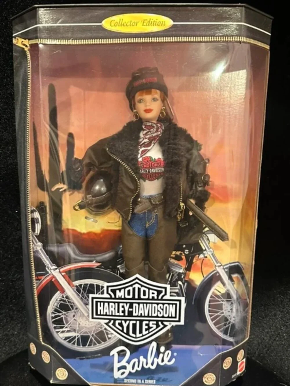 Harley-Davidson Barbie Collector Edition 1998 Red Head #2 in Series NIB - Picture 4 of 4